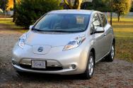  Watch this Car & Auto Review Video: 2011 Nissan LEAF 